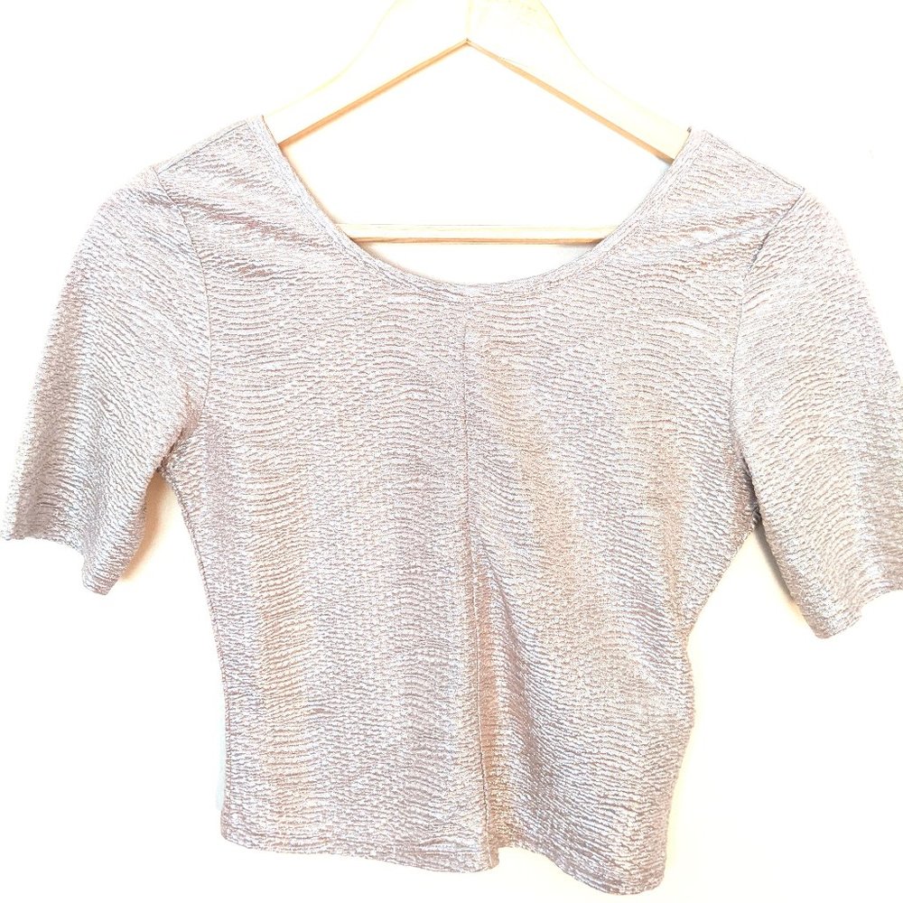 GUESS body fitting GOLD crop top with scoop back